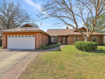 8532 SAND POINT Drive W