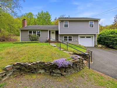 1185 Bay Rd