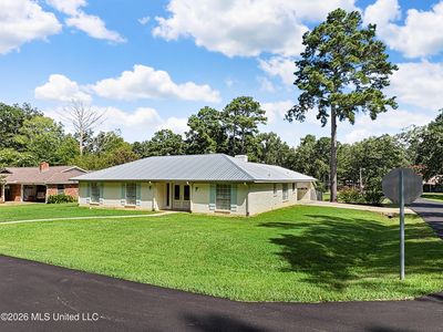 200 Poplar Dr