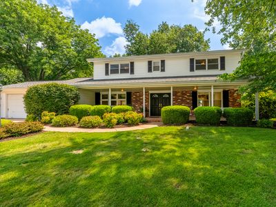 107 N Lark Ln