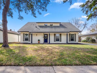 8207 Langdon Ln