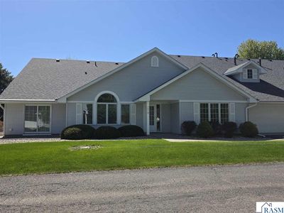 1310 Pine Pointe Curv