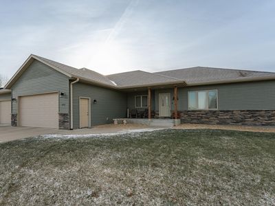 2155 Maple Leaf Ln NE