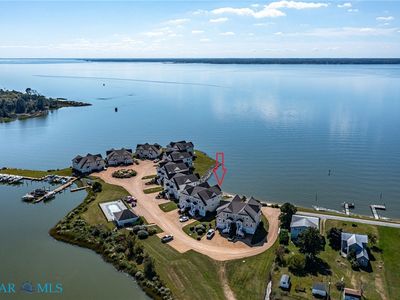 564 Riverside Dr