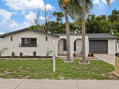 9401 Glen Moor Ln