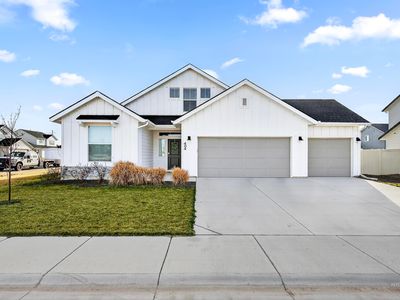 404 Chalcedony Ave