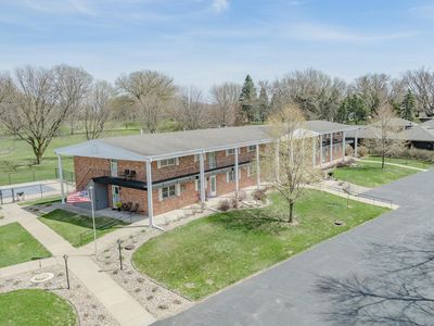 1700 Country Club Dr Unit 202