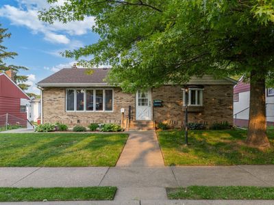 2196 Waukon Ave