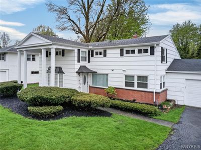 32 Hunters Ln
