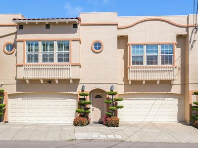 551 Merritt Ave #1