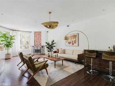 5333 Zelzah Ave APT 203