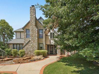 425 Country Club Dr