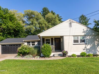 56 Saratoga Dr