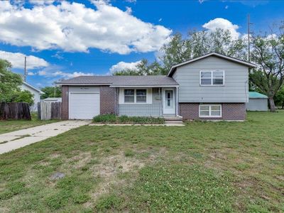 Property at 400 N Hickory Ln, Valley Center, KS