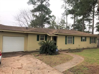 1015 Pear Dr