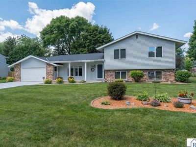 1028 Shady Oak Dr