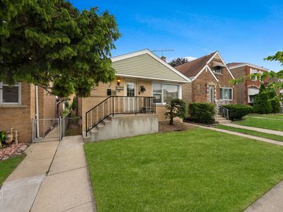 6741 S Komensky Ave