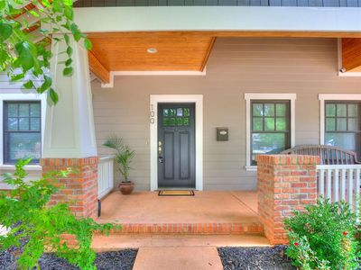 100 NW 21st St