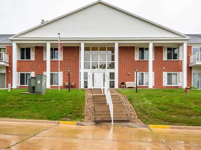 514 E Olive St APT 206