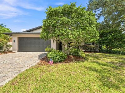 300 N BAY HILLS BOULEVARD