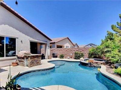 3805 Riviera Regal Ave