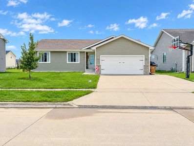 200 Summit Cir NW