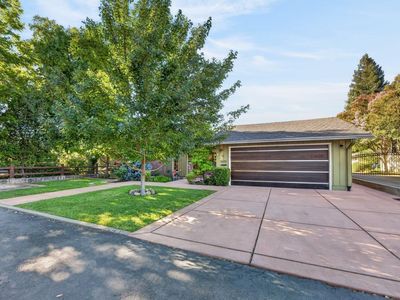 1601 Potrero Way