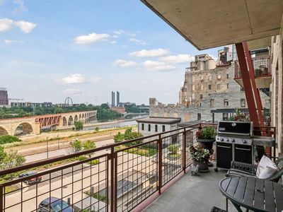 600 S 2nd St #S203