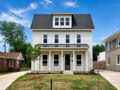 225 NE 16th St