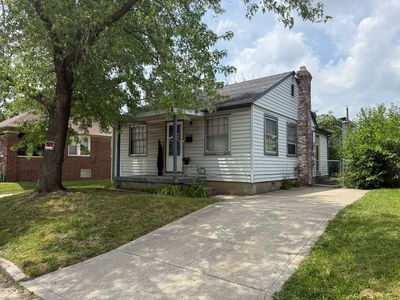 202 N Forest Ave