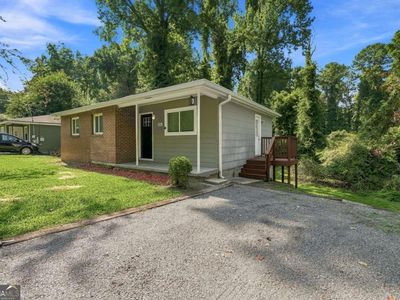 2889 Delray Dr NW