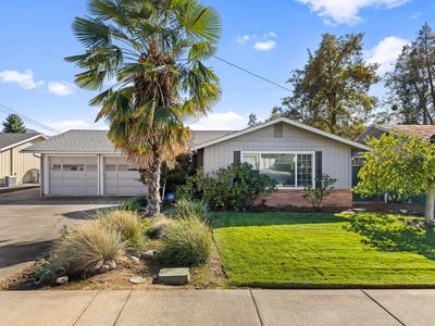 241 NE Savage St
