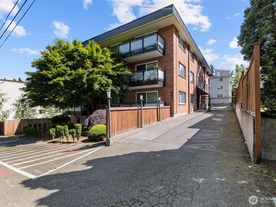 845 NE 125th Street #404