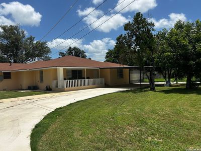 3660 Oma Dr