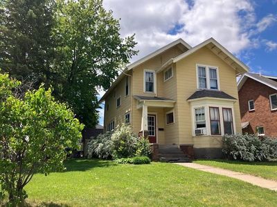 316 Elm Ave E