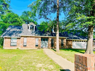 1021 University Cir