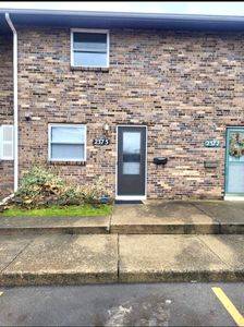 2375 Woodbrook Cir S
