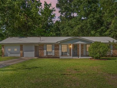 1405 Alvarez Dr