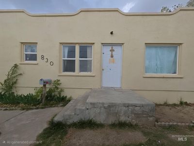 830 Broadway Ave N