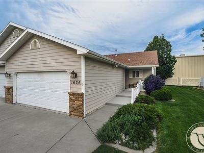 1636 Golden Blvd