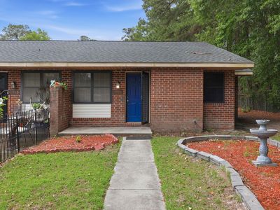 Property at 7915 Dutch Ct, North Charleston, SC