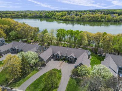 10123 Waterfront Dr