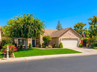 6100 N Stockdale Dr