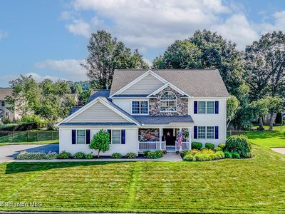307 Riverside Dr