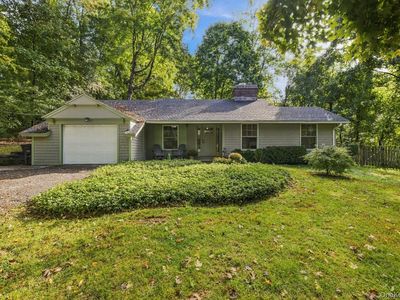 4 Douglas Drive