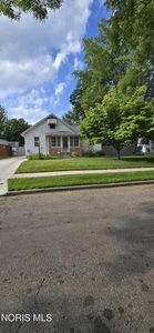 1922 Southmoor Dr