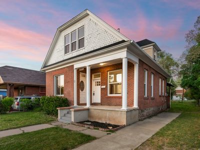 3048 Ogden Ave