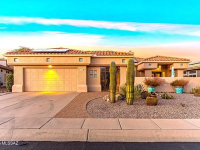 1841 E Royal Ridge Way