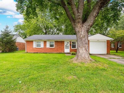 3027 Redford Dr