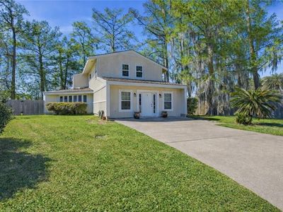 17 Waverly Pl